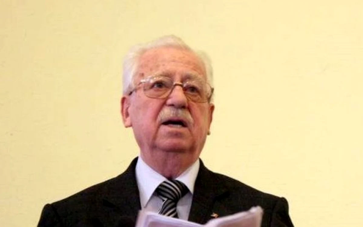 
    Iulian Vlad este în prezent general în rezervăFoto News.ro  
