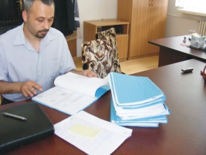 Angel Dragos, implicat într-un scandal sexual FOTO ziare pe net.ro