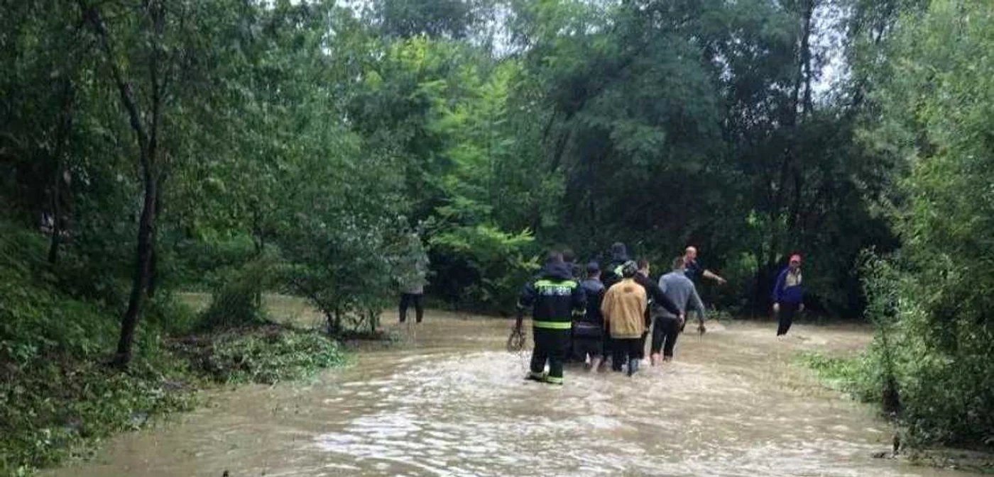Trupul fără viaţă a fost găsit la un kilometru distanţă de locul unde a fost luat de ape FOTO: ISU Neamţ