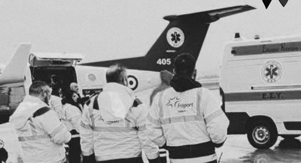 Suporterul grec operat de fractură la coloana cervicală se întoarce acasă. Chirurgii de la Spitalul Județean Timișoara l-au salvat
