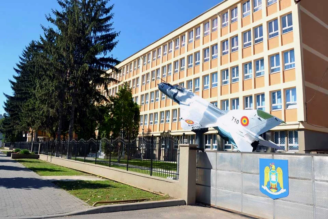 Sediul Colegiului MIlitar Național din Alba Iulia FOTO Adevărul