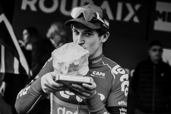 Foto via  Lotto Dstny Cycling Team / Facebook