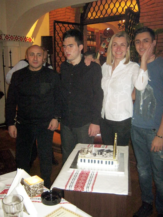 
    Marcel și Violeta  Pavel, alături de  fiii lor, Richard și Sasha  