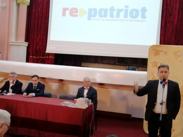 Vrâncenii de la RePatriot au conferenţiat la Focşani