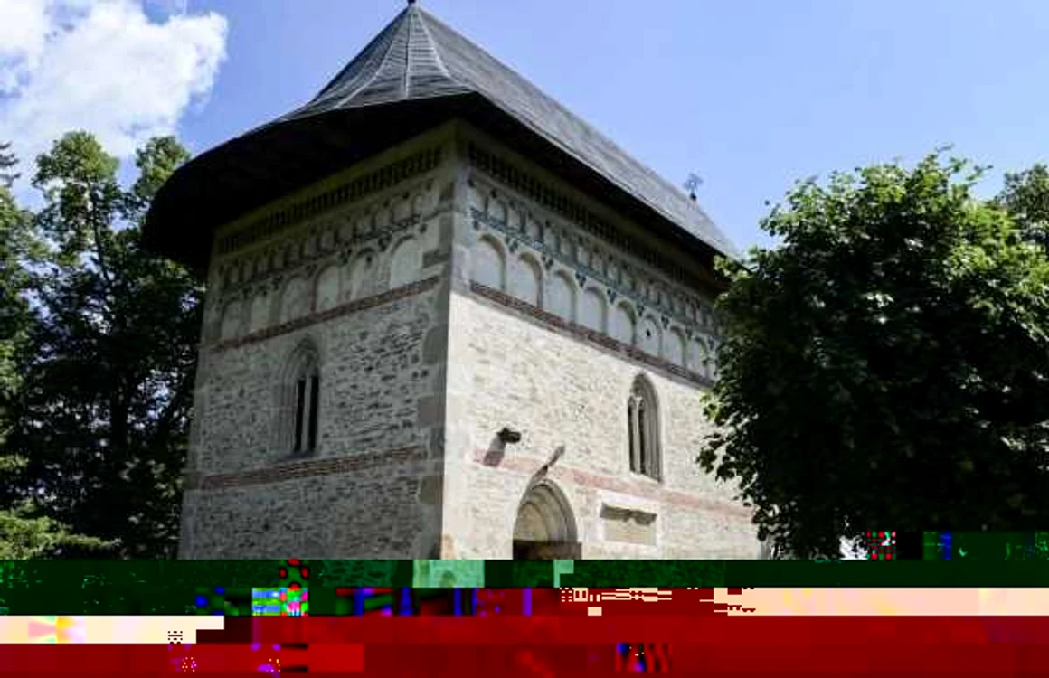 Manăstirea Războieni dăinuie de la 1496. FOTO: mmb.ro