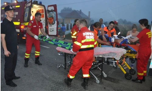 Trei persoane sunt grav rănite și au fost transportate la spital  jpeg
