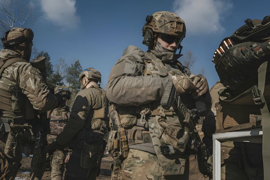 Kremelj zanika uradni ameriški mirovni načrt za Ukrajino, Putin ne odstopa od vojaških ciljev