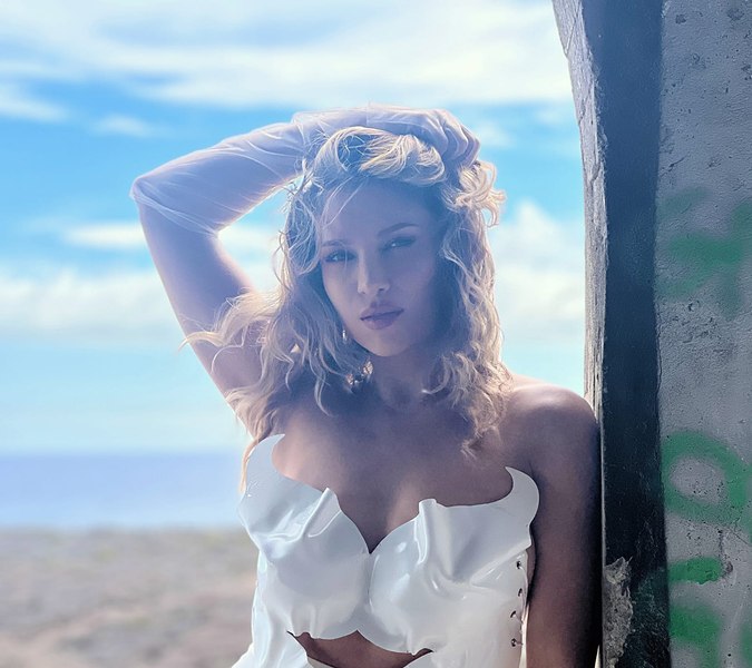 Ce dietă adoptă Lora, una dintre cele mai apreciate artiste din România. „Aruncați sucurile!”