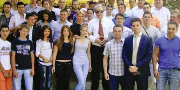 Vadim şi tinerii din PRM, pe când aceştia credeau în el  