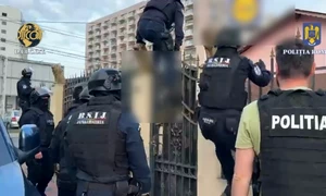 Percheziții la persoane acuzate de trafic de persoane mp4 thumbnail png