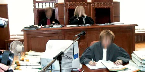 Judecătorii, superprime  de vacanţă  în plină criză