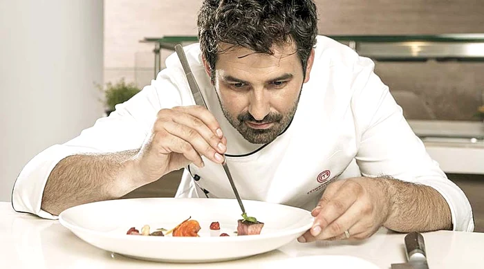 Timp de câteva luni a gustat sute  de feluri de mâncare delicioasă