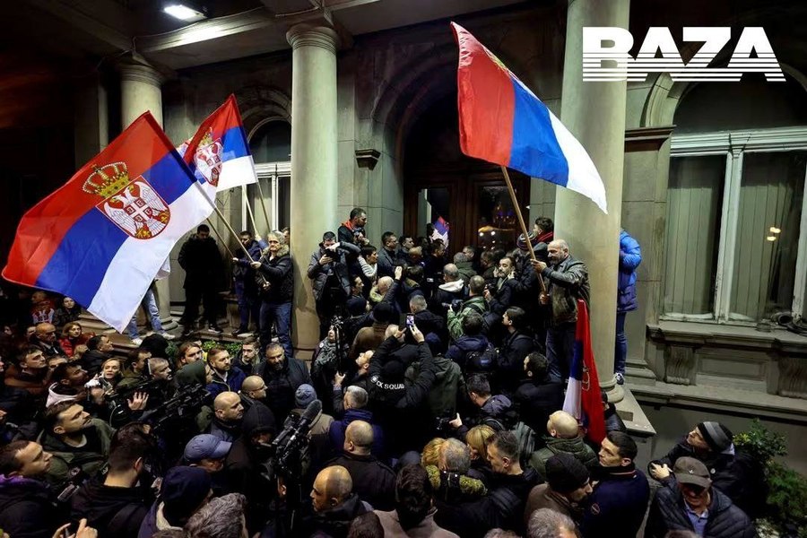 UPDATE Poliția îi dispersează pe protestatari la Belgrad. Vučić a convocat o ședință urgentă a Consiliului Național de Securitate VIDEO+FOTO