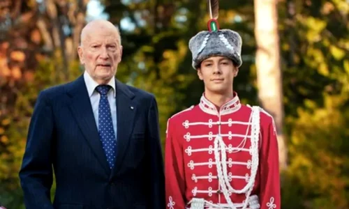 Regele Simeon al Bulgariei cu nepotul său, Simeon Hassan Instagram png