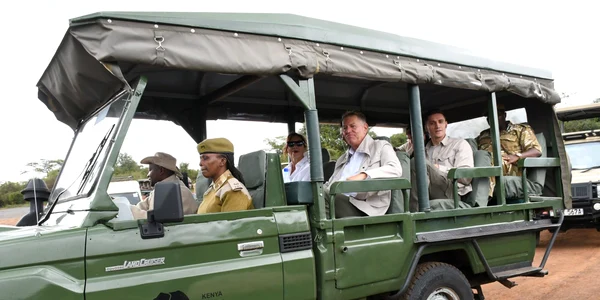 Klaus Iohannis in Safari FOTO X Kenya Wildlife Service jpg