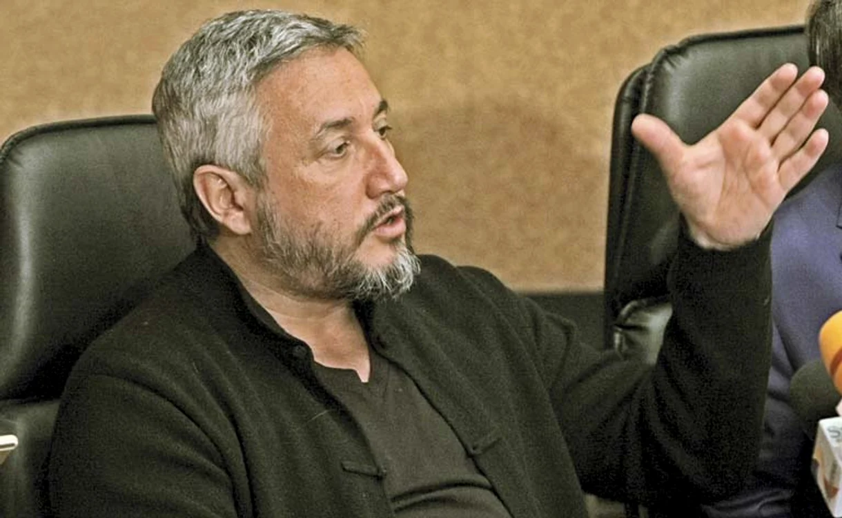 
    Joshua Castellano, patronul  clubului, a dat ieri explicaţii  într-o conferinţă de presăFoto: Dorin Constanda/Click!  