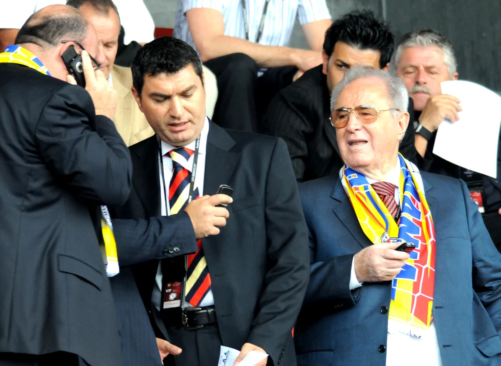 Viorel Păunescu, în tribună alături de Cristi Borcea