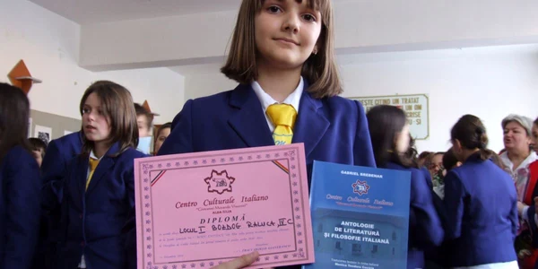Raluca Bozdog a primit premiul întâi din partea Centrului Cultural Italian din Alba Iulia 