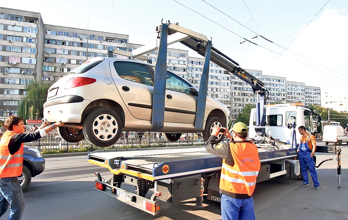Din 26 august, mașinile parcate neregulamentar vor fi ridicate din nou de hingheri