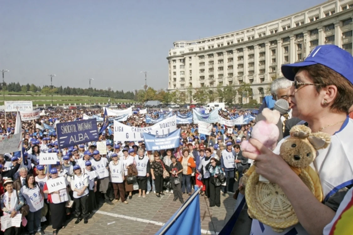 
    Profesorii s-au întâlnit joi cu reprezentanții Guvernului  