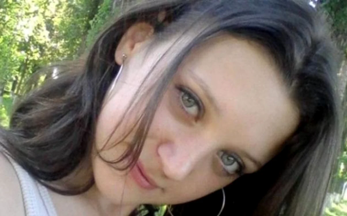 
    Claudia Dragoş avea 16 ani  
