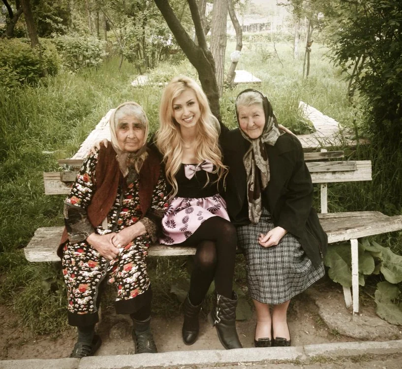 
    Andreea a fost apropiată de bunica eifoto: arhivă personală  