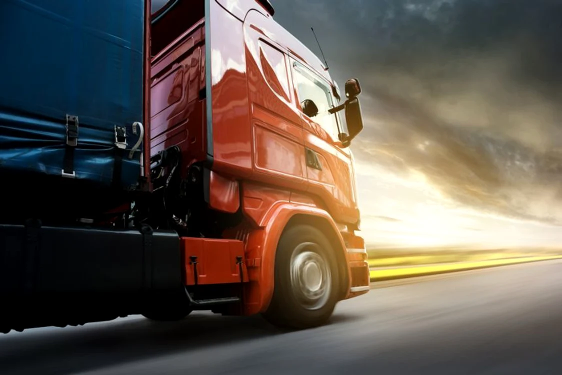 Un șofer de TIR care a vândut 12 tone de ciocolată din camion FOTO: Shutterstock
