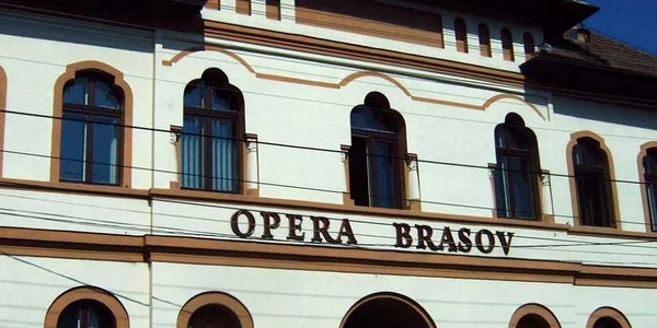 Biletele s-au pus în vânzare la Opera Braşov