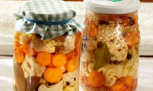 Pickled cauliflower with carrot jpeg