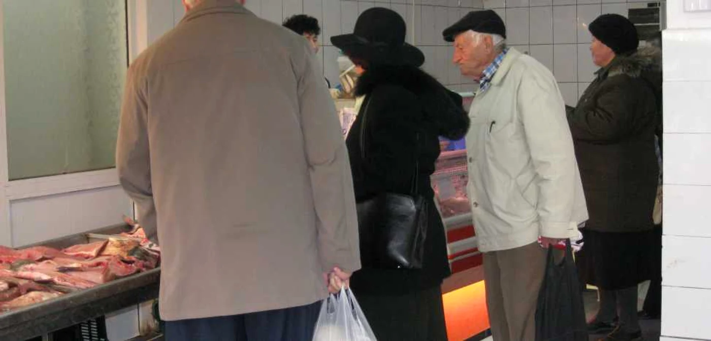 Verificaţi termenul de valabilitate al alimentelor
