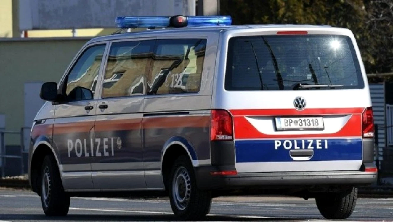 Oamenii legii i-au prins pe românii care se dădeau cerşetori