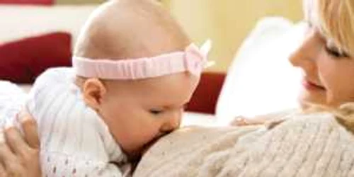 Alăptarea, benefică pentru mamă şi pentru copil