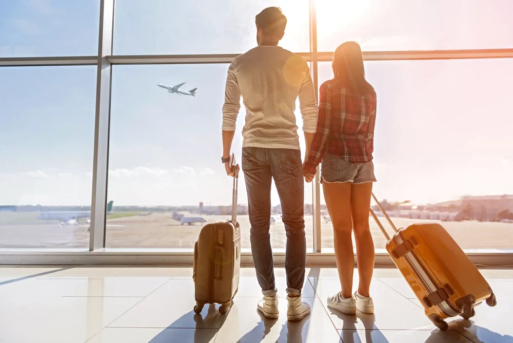 Agenție de turism, acuzată că nu și-a plătit colaboratorii. Zeci de turiști riscă să fie dați afară din hotel, deși și-au achitat vacanțele