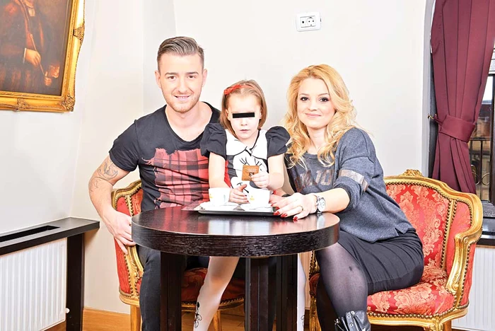 Mihai şi bruneta s-au sărutatFoto: Blitz