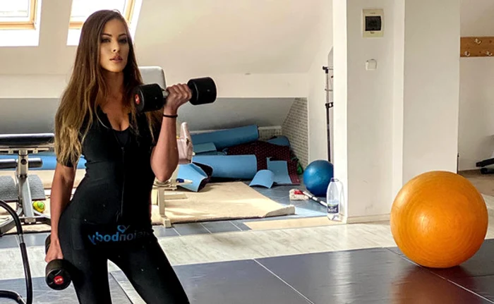 
    Roxana Nemeș are un trup de fotomodel la 31 de ani Foto: Arhiva personală  