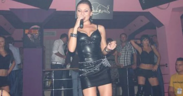 Satu Mare: Neylini a făcut furori în club Bora Bora (GALERIE FOTO)