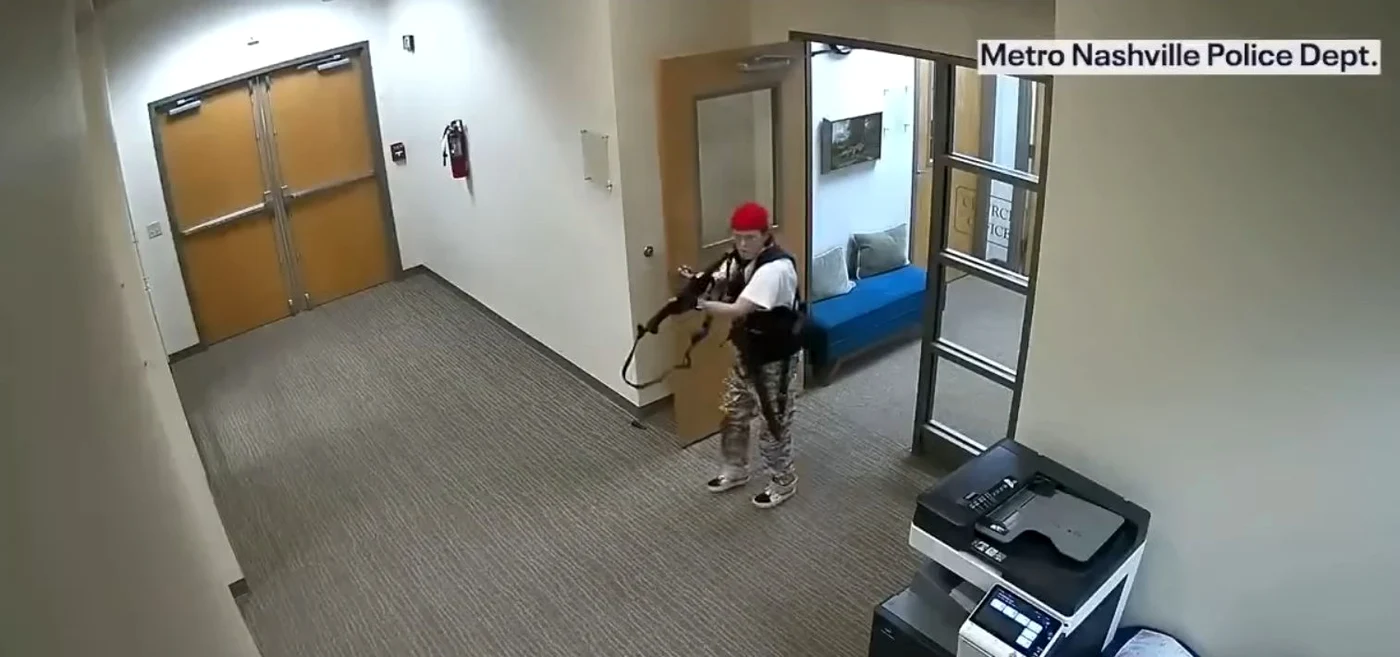 Poliția americană a publicat imagini cu autoarea atacului FOTO Captură video