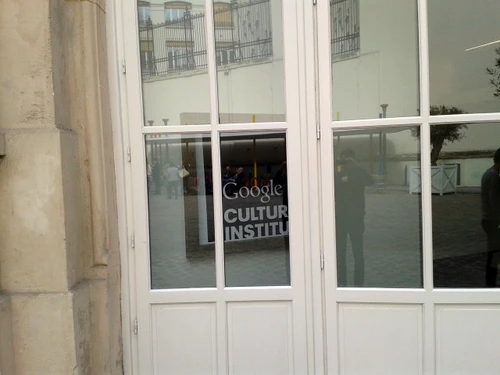 Orice utilizator se poate transforma în curator de artă – interviu cu Amit SOOD, directorul Google Institute jpeg