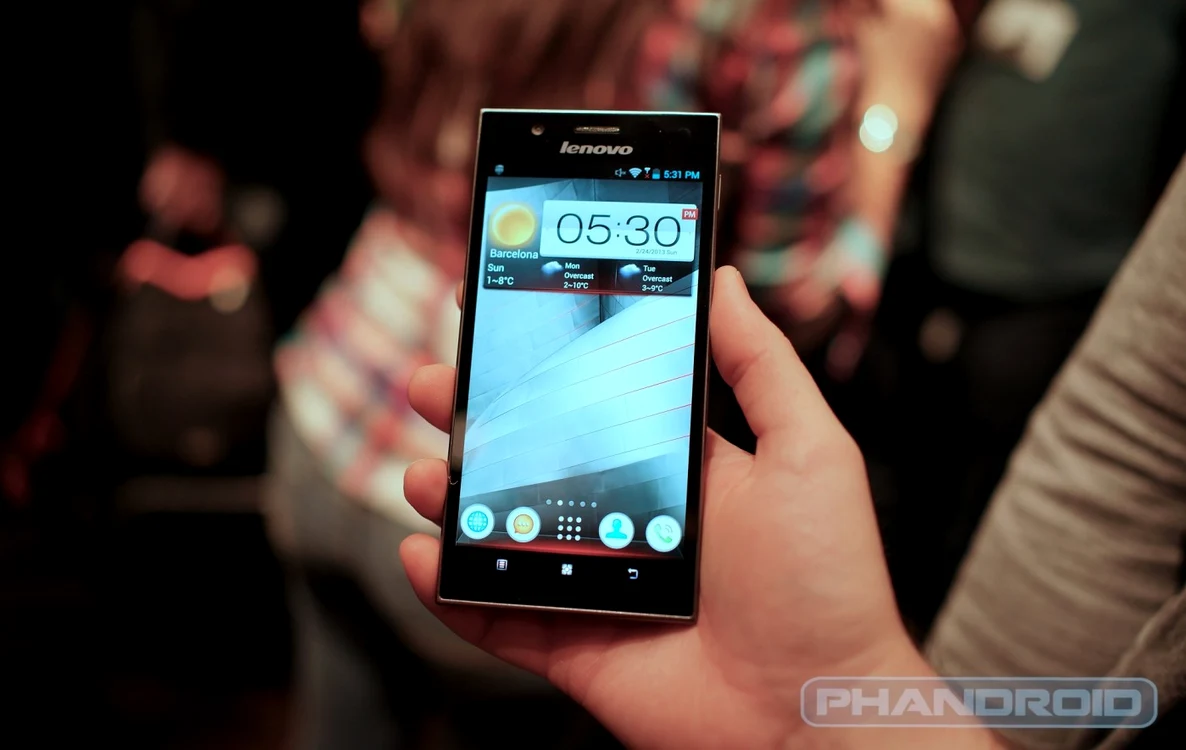 Lenovo K900, un smartphone de top produs de chinezi FOTO Phandroid.com