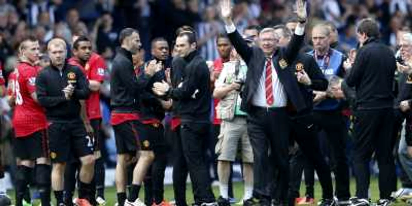 Sir Alex Ferguson (71 de ani) a fost aplaudat la scenă deschisă de suporterii prezenţi pe "Hawthorns"