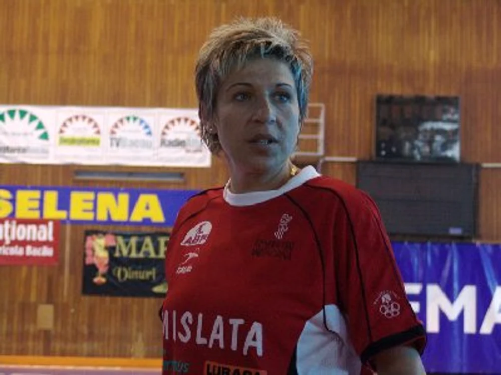 
    Gabriela Manea  