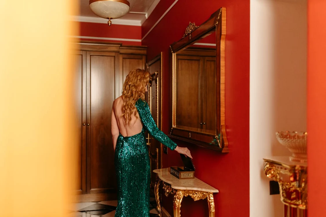 vedeta rochie eleganta se pregateste de gala 6236637 jpg