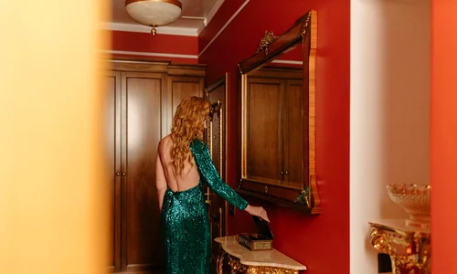 vedeta rochie eleganta se pregateste de gala 6236637 jpg