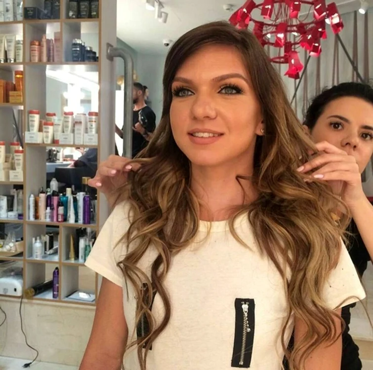Simona a paricipat la o nuntă alături de familia ei
