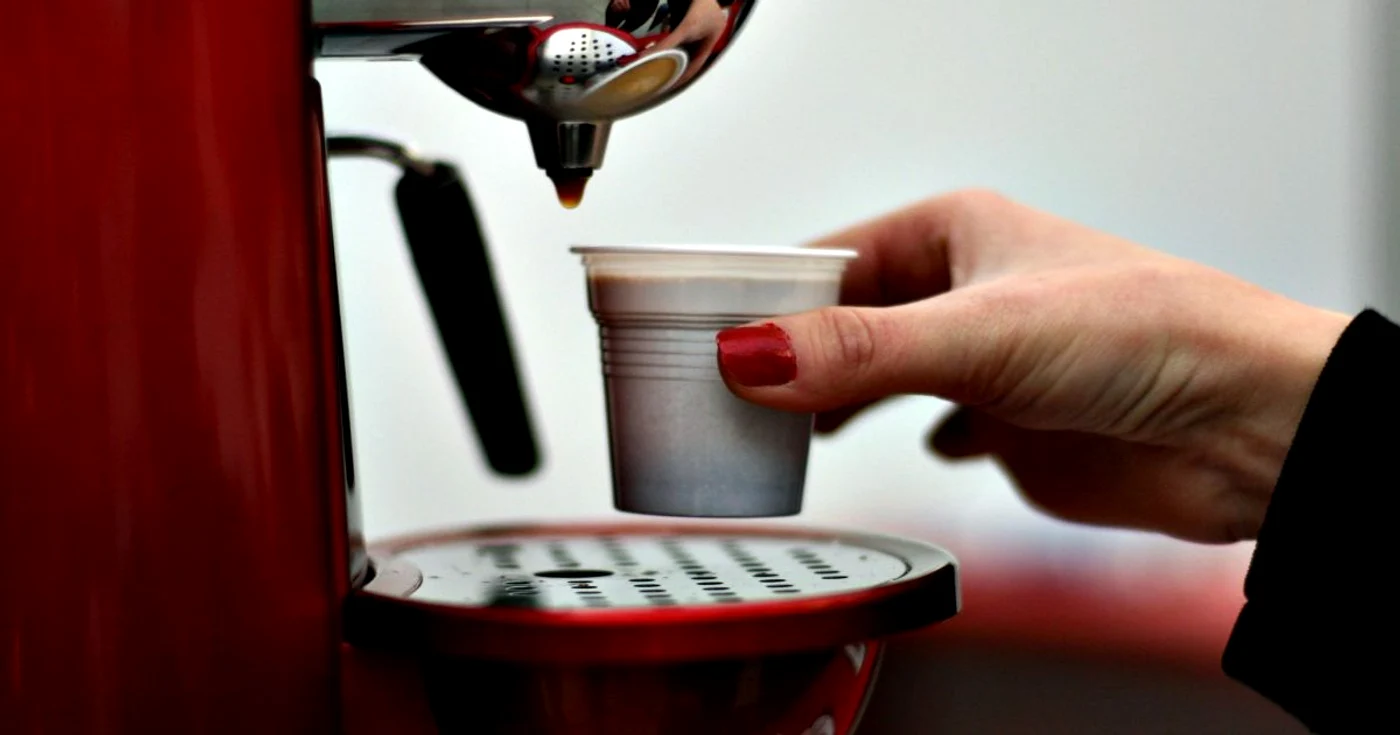 Automatele de cafea din Capitală vor oferi acces gratuit la internet