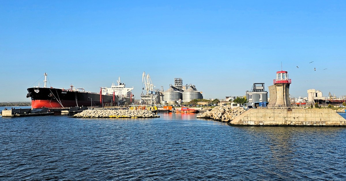 Portul Constanța îmbunătățește alimentarea navelor în bazin: a demarat proiectul E-COLD. Portul Constanța îmbunătățește alimentarea navelor în bazin: a demarat proiectul E-COLD.