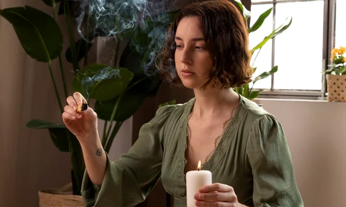 person conducting reiki therapy jpg