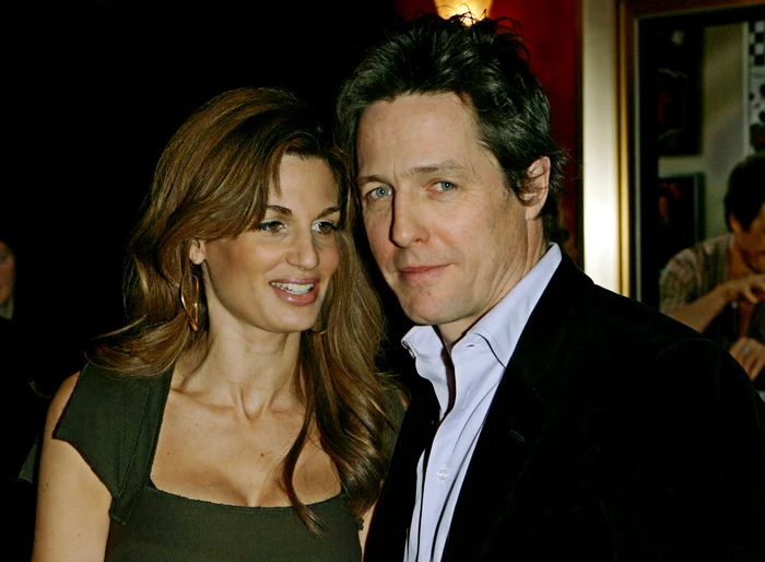 S-a iubit 3 ani şi cu actorul hugh Grant, între 2004 şi 2007