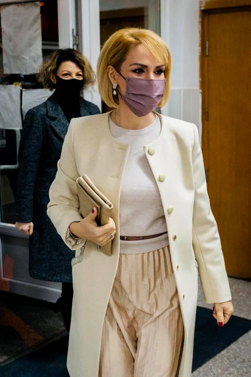 Gabriela Firea, prim-vicepreşedinte PSD şi candidatul PSD la Senat, a votat la Colegiul Tehnic Mecanic Griviţa