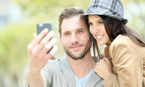 femeie barbat telefon1451245 jpeg